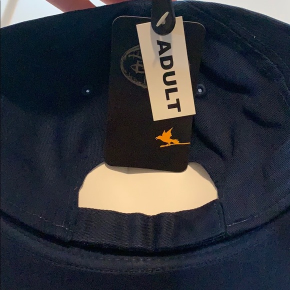 Disney Mickey Mouse hat - Picture 3 of 4